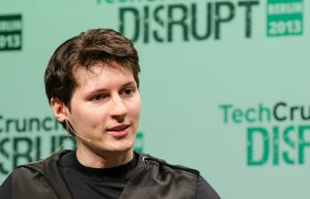 هشدار مؤسس تلگرام درباره خطر استفاده از واتساپ